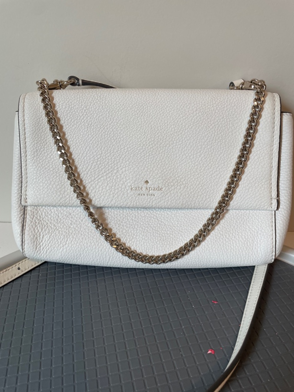 kate spade White Pebbled Leather Chain Strap Crossbody